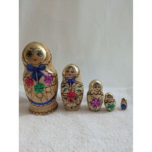Russian Nesting Dolls Hand Painted Wood Burned Set Of 5 Gold‎ White